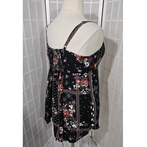 Torrid Floral Patchwork Zip Handkerchief Hem Babydoll Cami Top Size: 0X (12) - Picture 5 of 9
